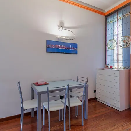 Cozy Near The Center - Umbria Apartment Milan
